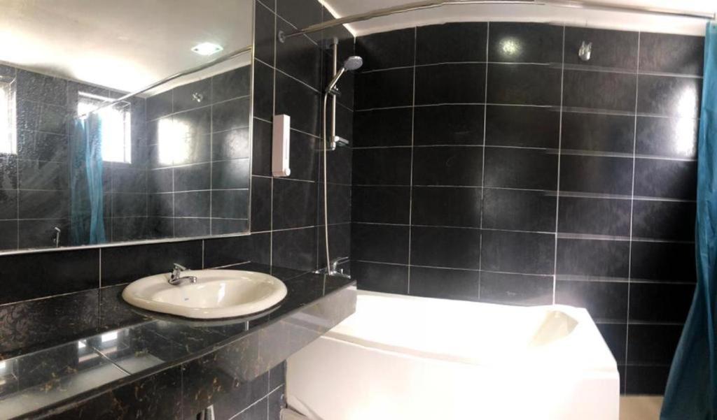 Malacca Green Town Hotel Classic מראה חיצוני תמונה